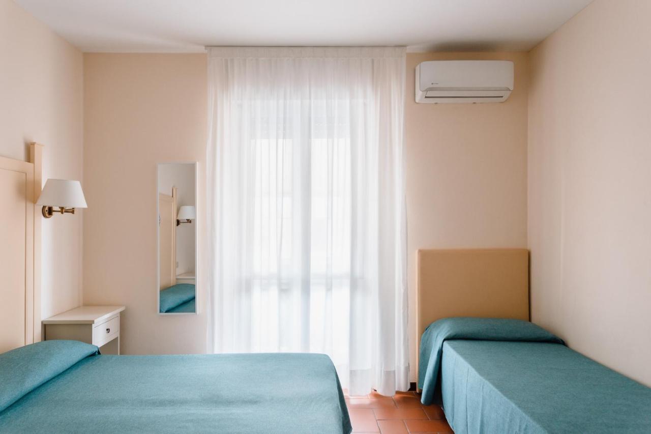 Hotel Milton Marina di Pietrasanta Buitenkant foto