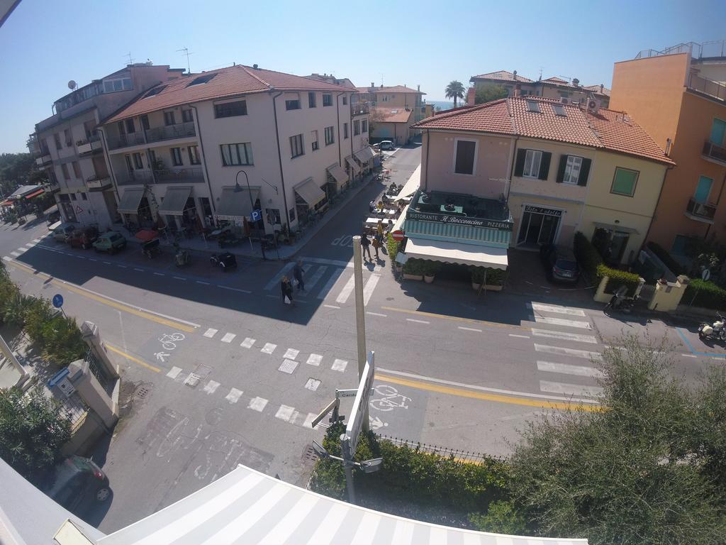Hotel Milton Marina di Pietrasanta Buitenkant foto