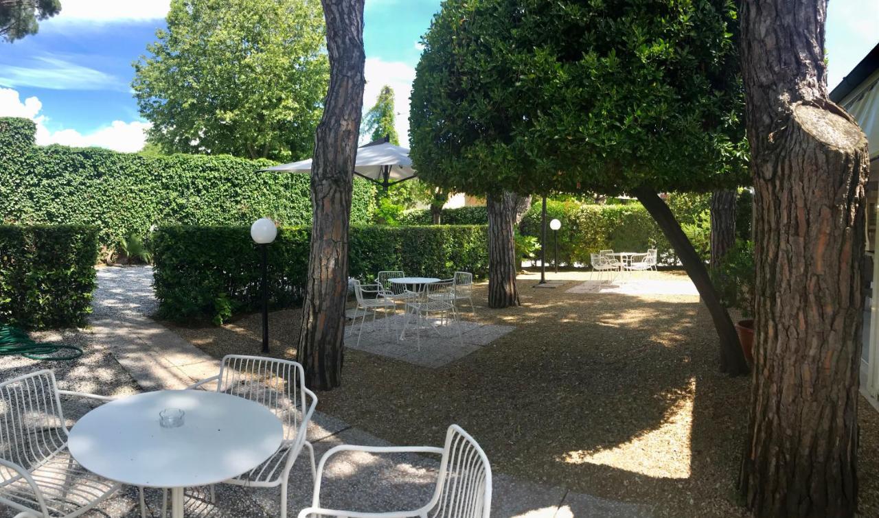 Hotel Milton Marina di Pietrasanta Buitenkant foto